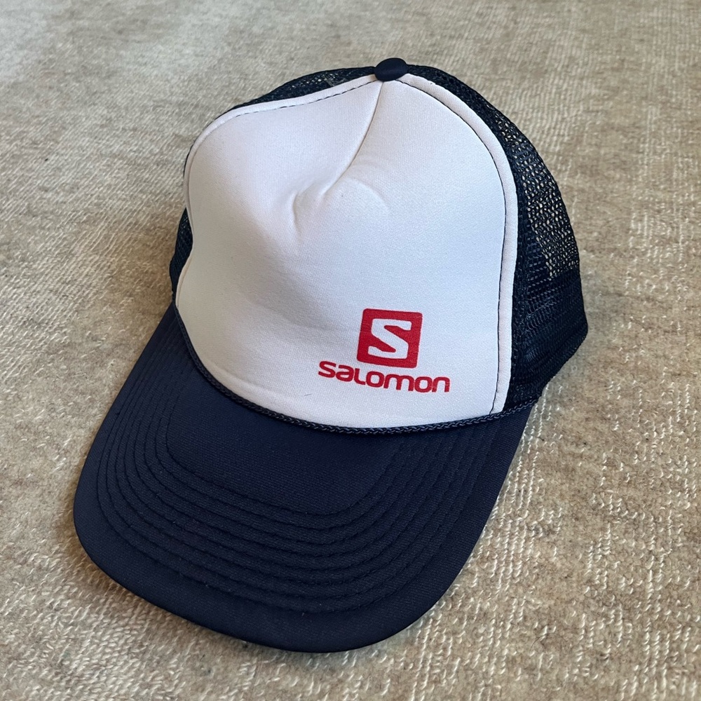 Salomon Snap Back trucker hat